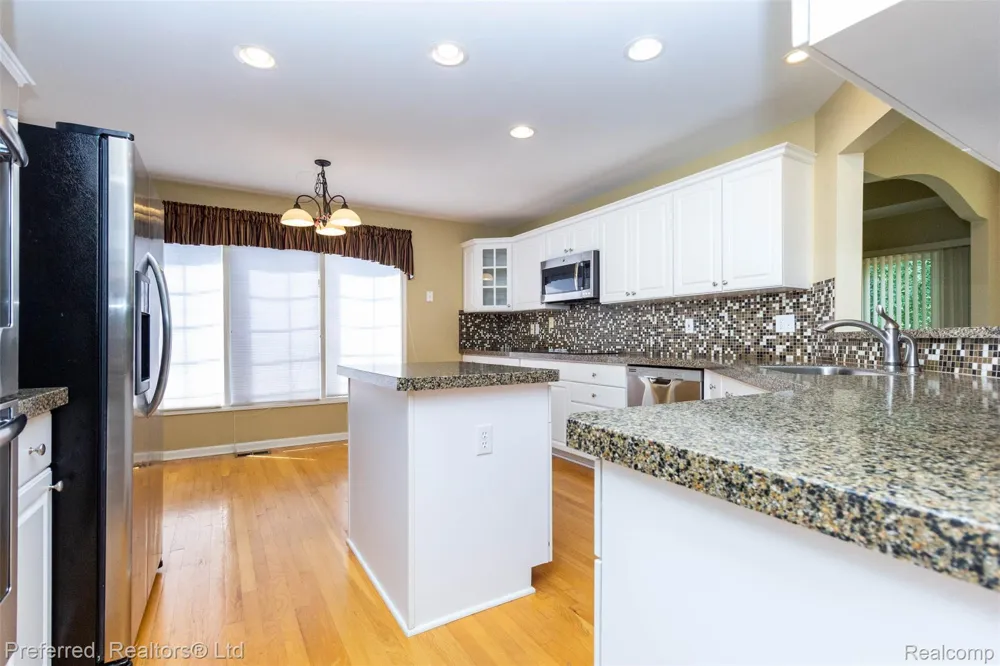47652 Arbor Trail #77 Northville Township, MI 48168