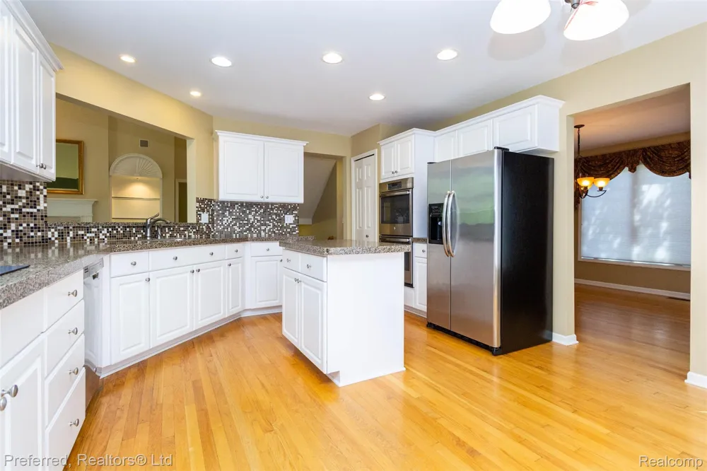 47652 Arbor Trail #77 Northville Township, MI 48168