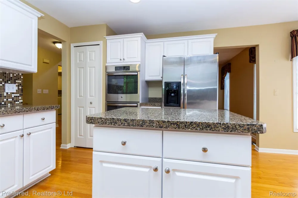47652 Arbor Trail #77 Northville Township, MI 48168