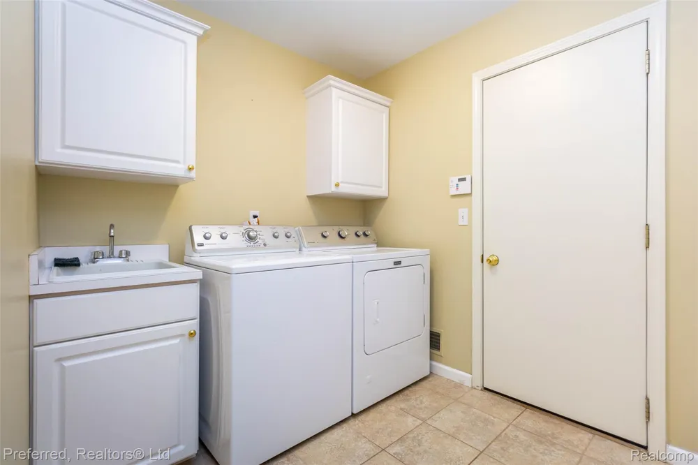 47652 Arbor Trail #77 Northville Township, MI 48168