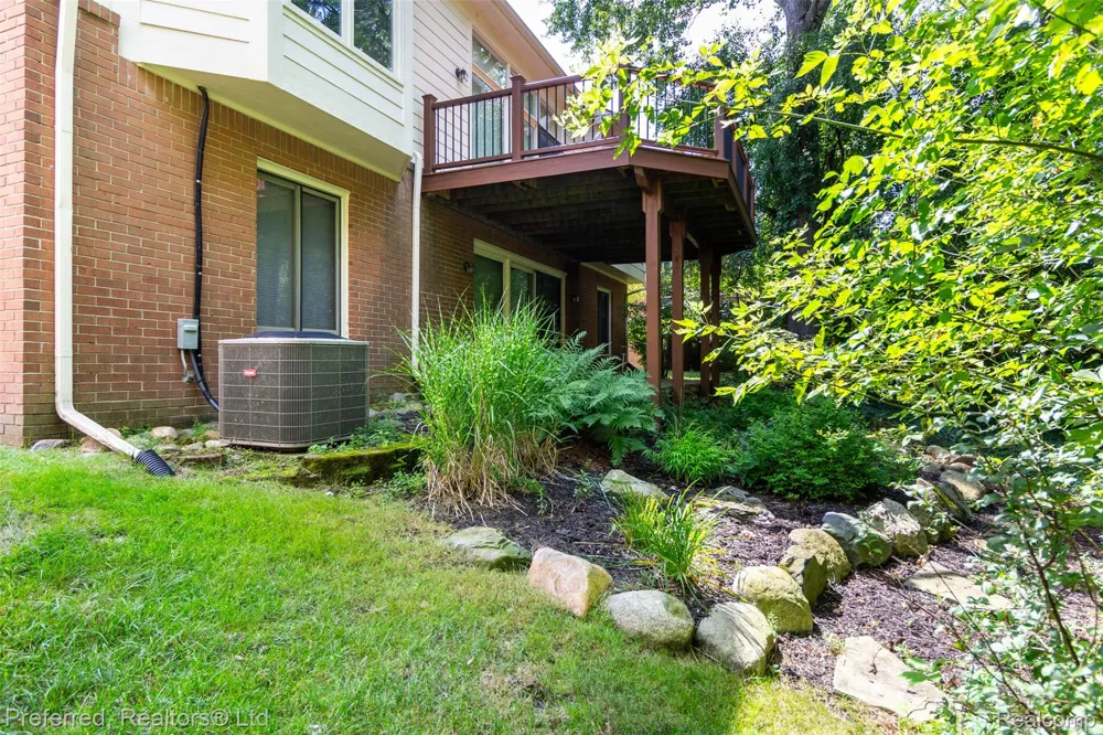 47652 Arbor Trail #77 Northville Township, MI 48168