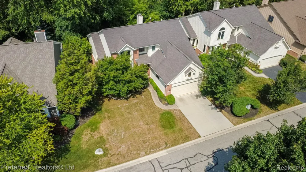 47652 Arbor Trail #77 Northville Township, MI 48168