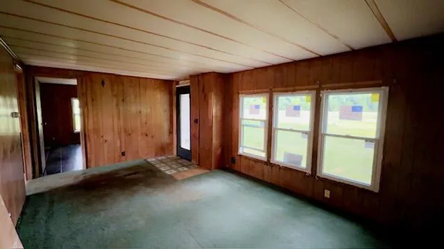 6633 W Forest Lawn Road Three Oaks Township, MI 49128