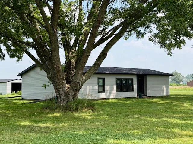 6633 W Forest Lawn Road Three Oaks Township, MI 49128