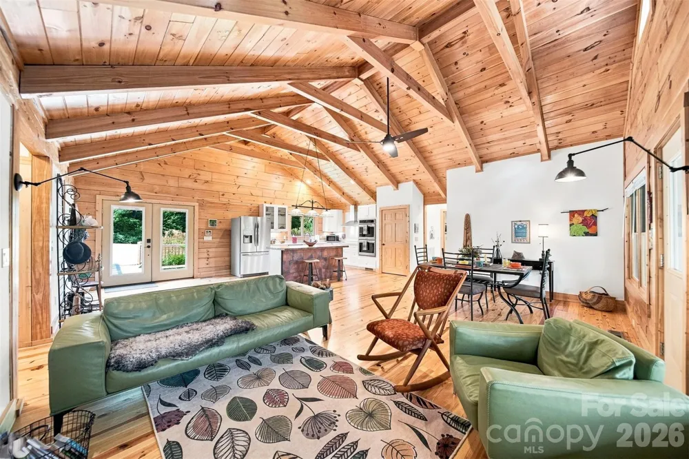 7753 Parks Mountain Drive Newland, NC 28657