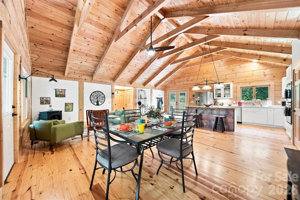 7753 Parks Mountain Drive Newland, NC 28657