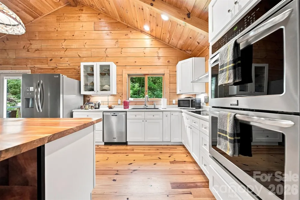7753 Parks Mountain Drive Newland, NC 28657