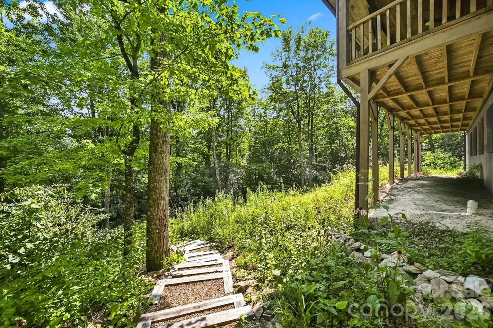 7753 Parks Mountain Drive Newland, NC 28657