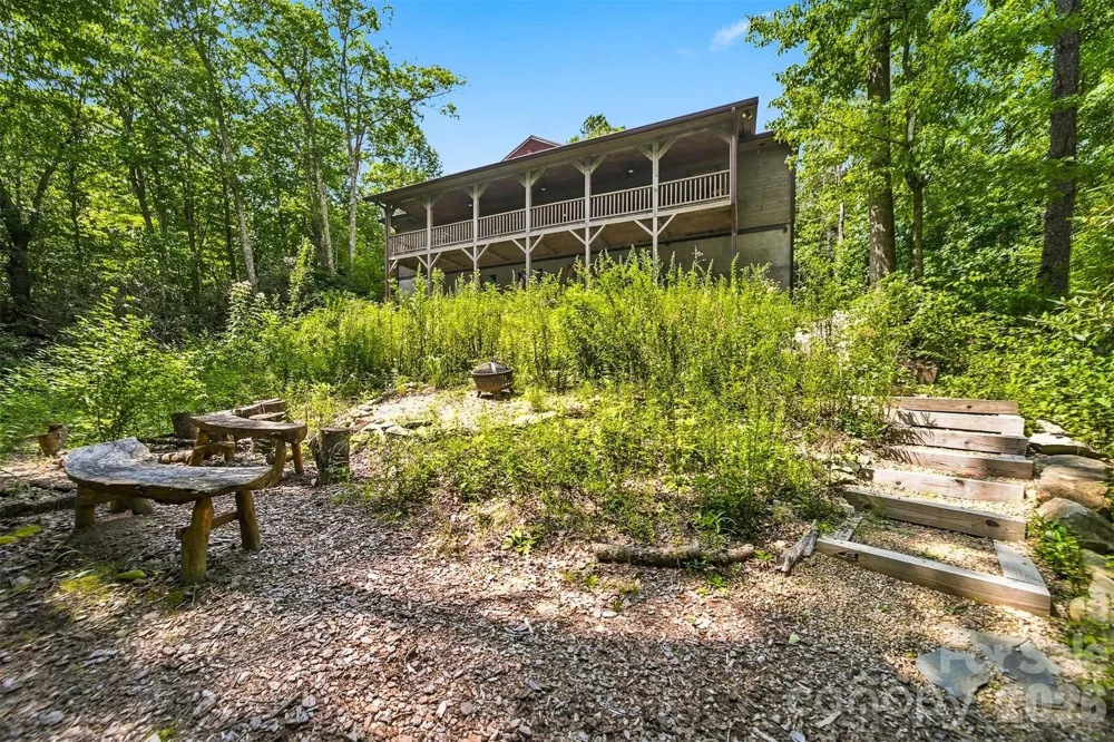 7753 Parks Mountain Drive Newland, NC 28657