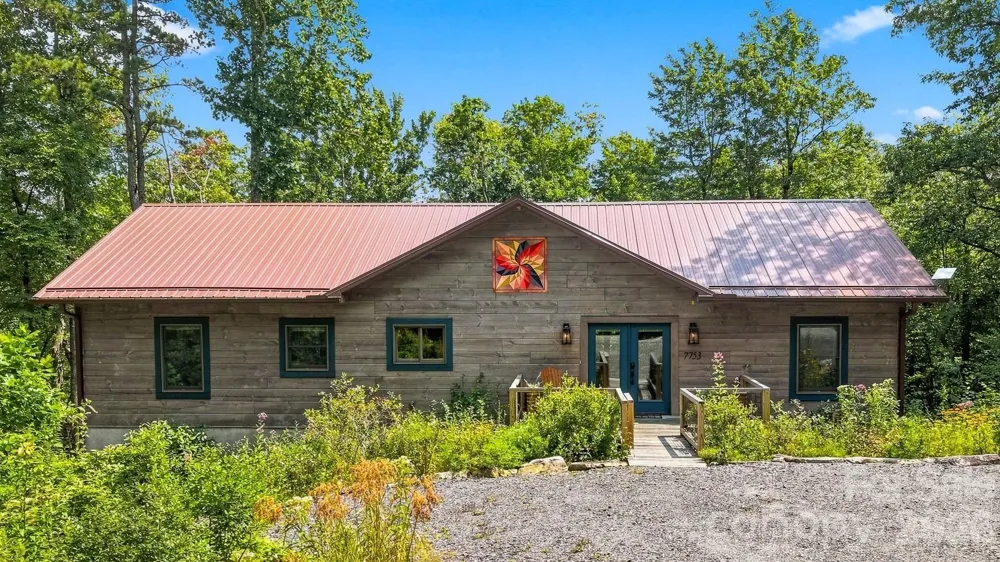 7753 Parks Mountain Drive Newland, NC 28657