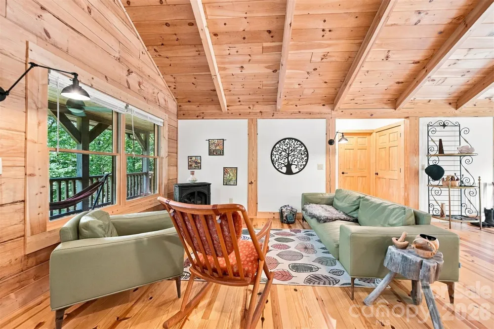 7753 Parks Mountain Drive Newland, NC 28657
