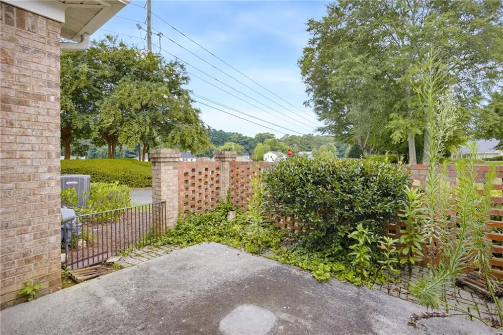 4704 Rose Arbor Drive NW #8 Acworth, GA 30101