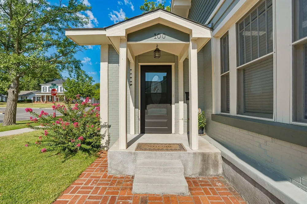 100 E 16th Ada, OK 74820