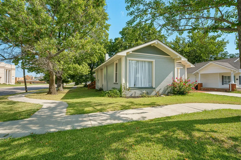100 E 16th Ada, OK 74820