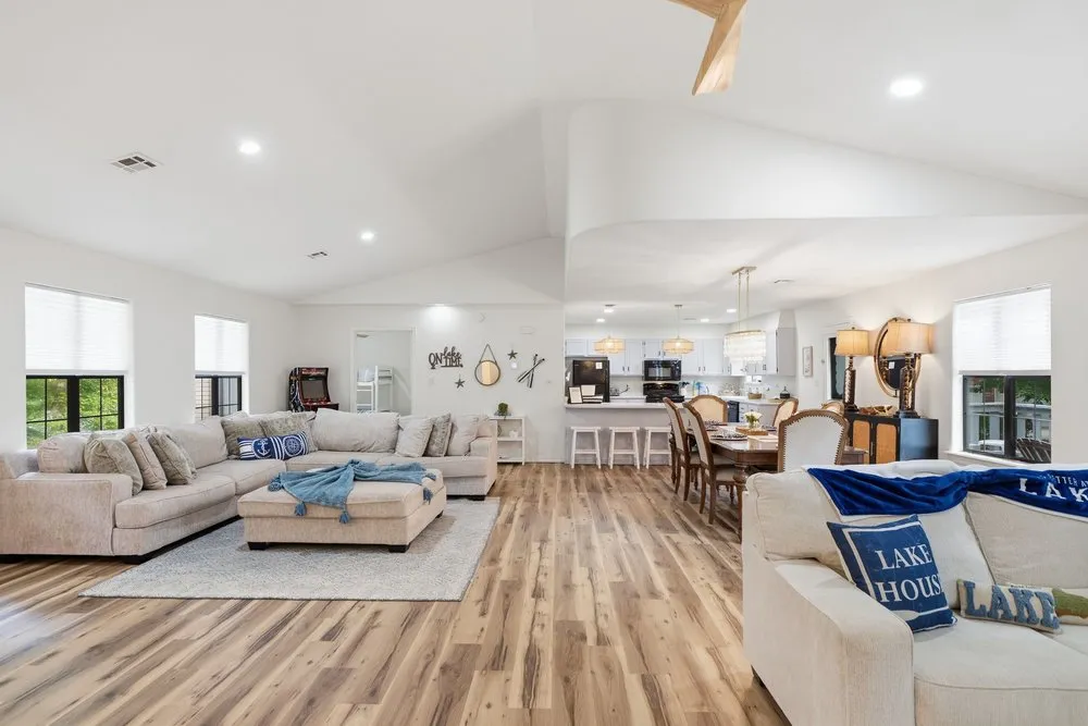 31680 S 602 ROAD Grove, OK 74344
