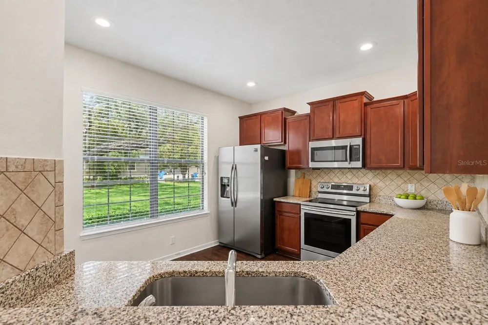 5520 KINGLETHILL DRIVE Lithia, FL 33547