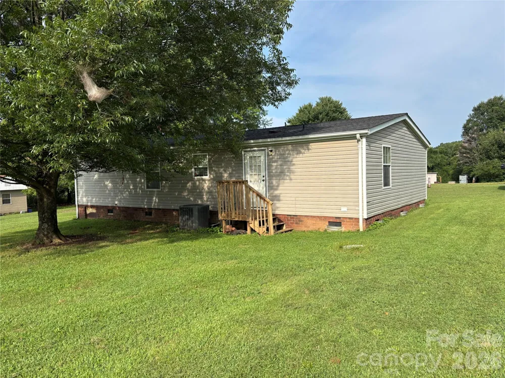 93 Ervin Lane Hiddenite, NC 28636