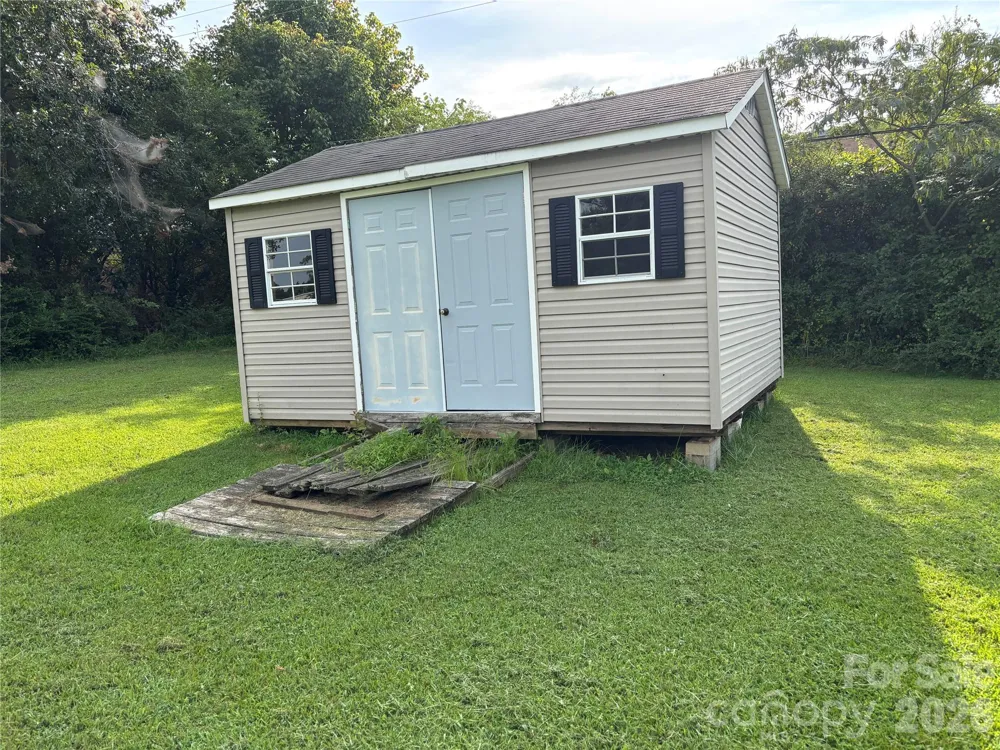 93 Ervin Lane Hiddenite, NC 28636