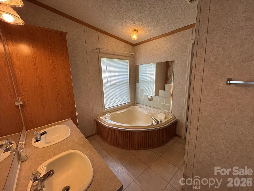 93 Ervin Lane Hiddenite, NC 28636
