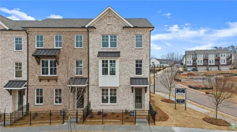 3242 Brunel Lane #13