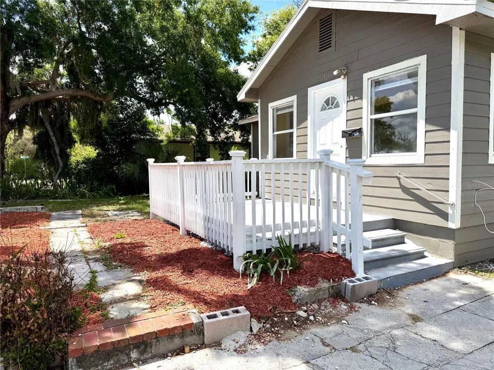 139 AVENUE G SE Winter Haven, FL 33880