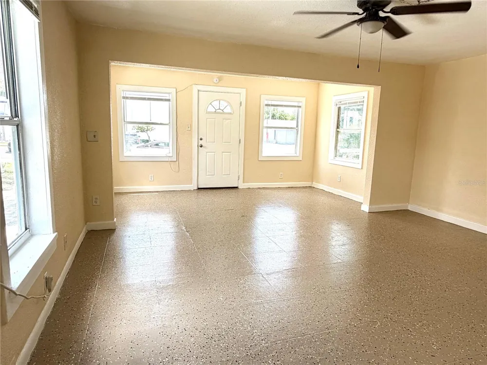 139 AVENUE G SE Winter Haven, FL 33880