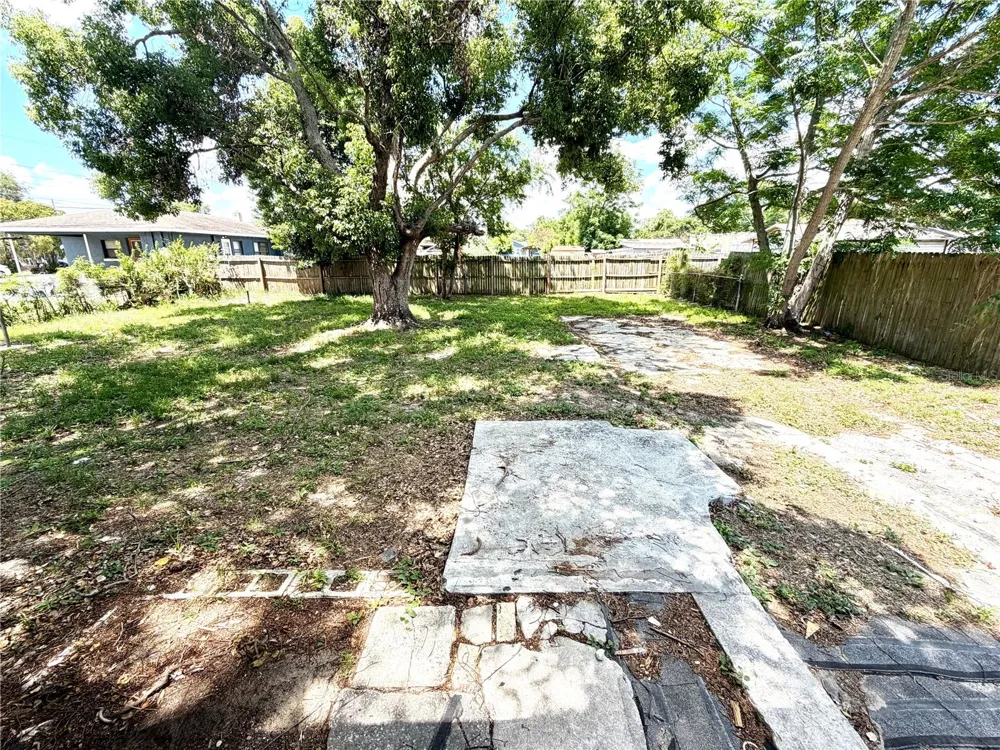 139 AVENUE G SE Winter Haven, FL 33880