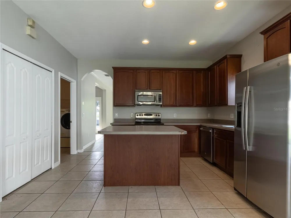 2121 CONTINENTAL STREET St Cloud, FL 34769