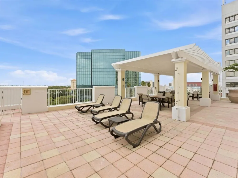 628 CLEVELAND STREET #1211 Clearwater, FL 33755