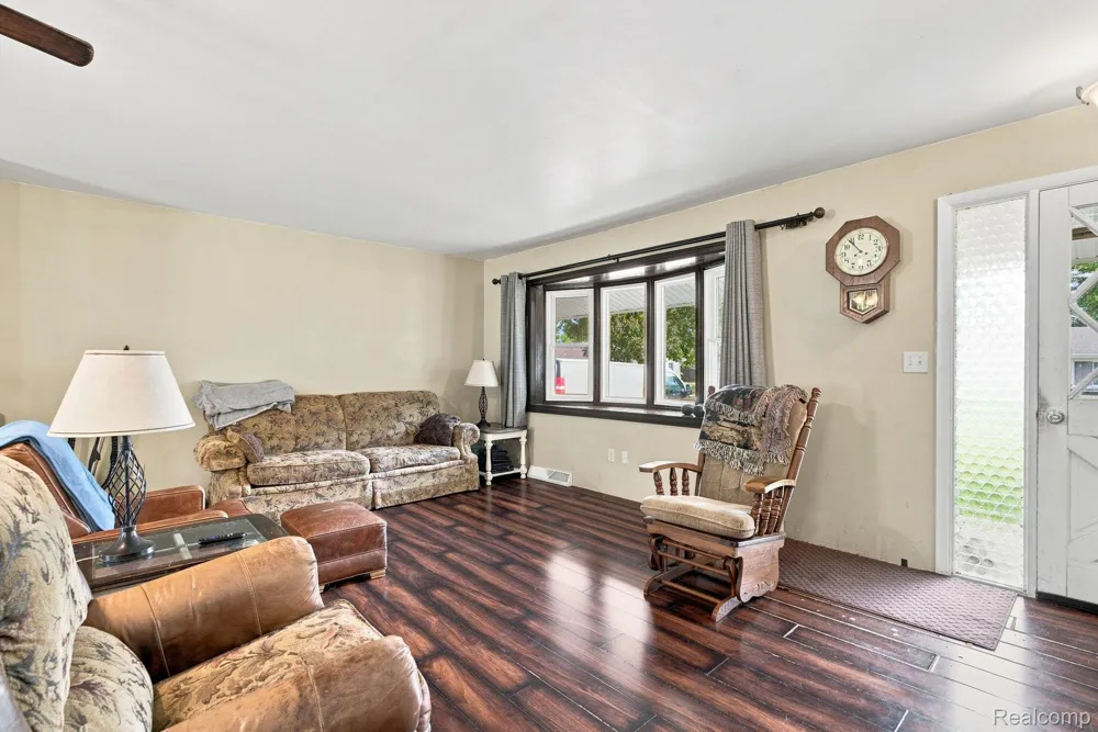 116 Clark Street Yale City, MI 48097