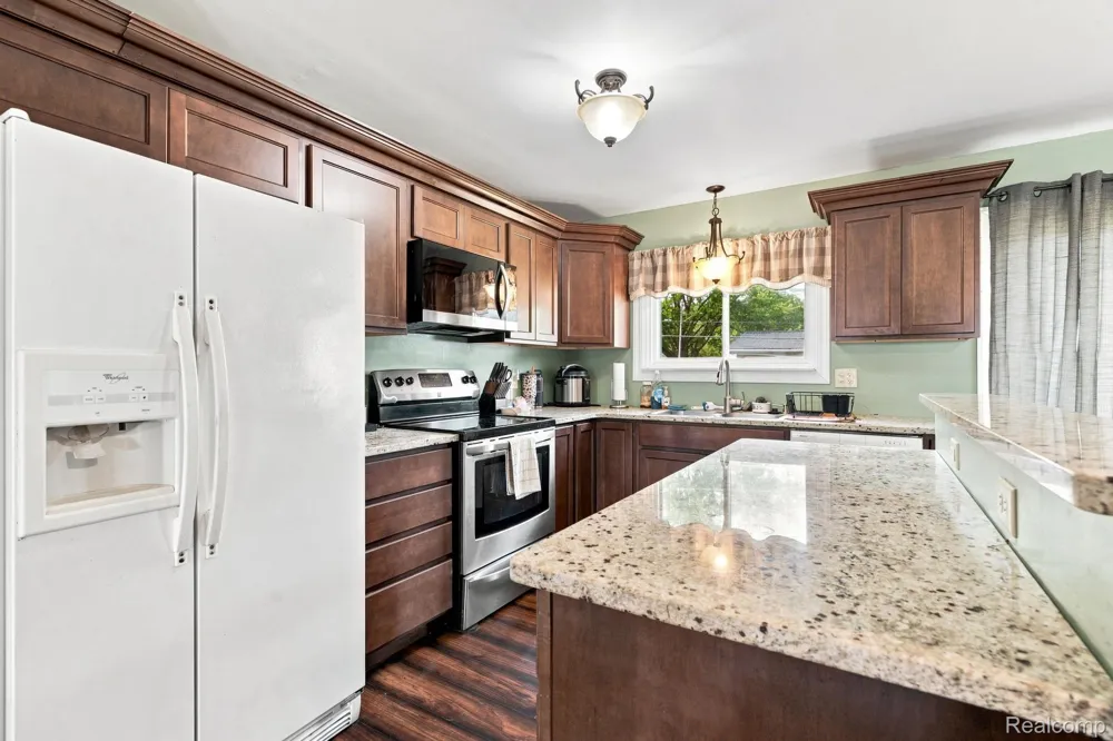116 Clark Street Yale City, MI 48097