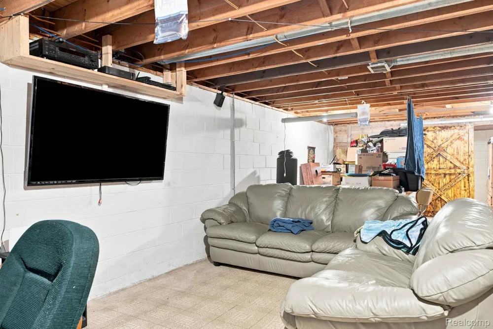 116 Clark Street Yale City, MI 48097
