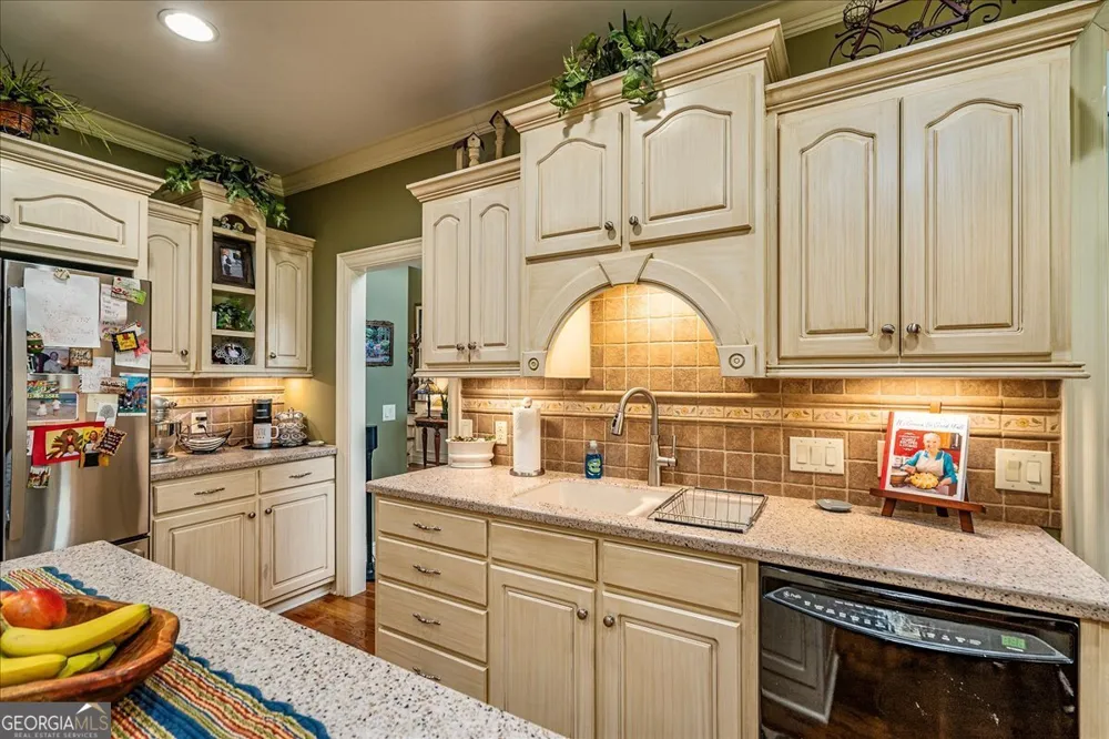 1058 Snip Dillard RD Monroe, GA 30656