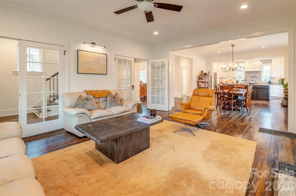 43 Walton Street Asheville, NC 28801