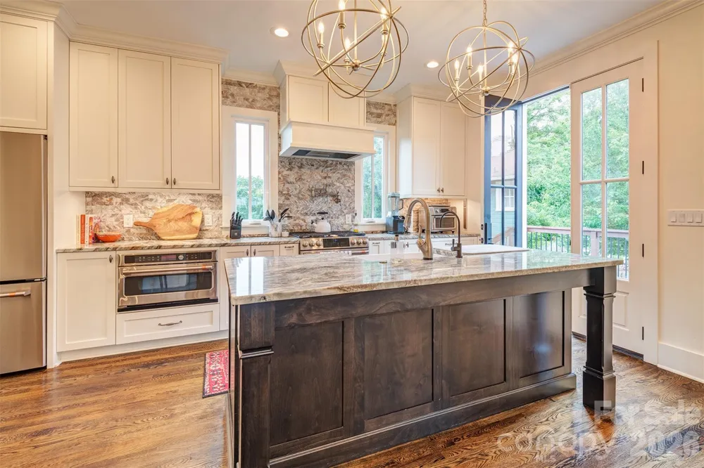 43 Walton Street Asheville, NC 28801