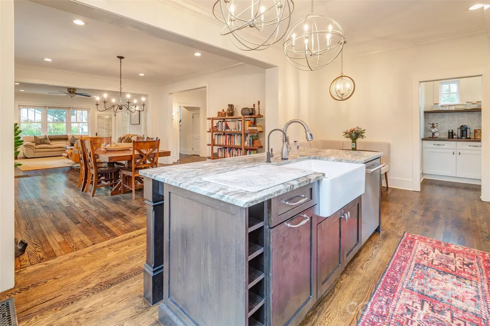 43 Walton Street Asheville, NC 28801