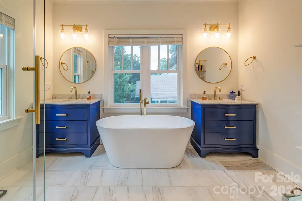 43 Walton Street Asheville, NC 28801