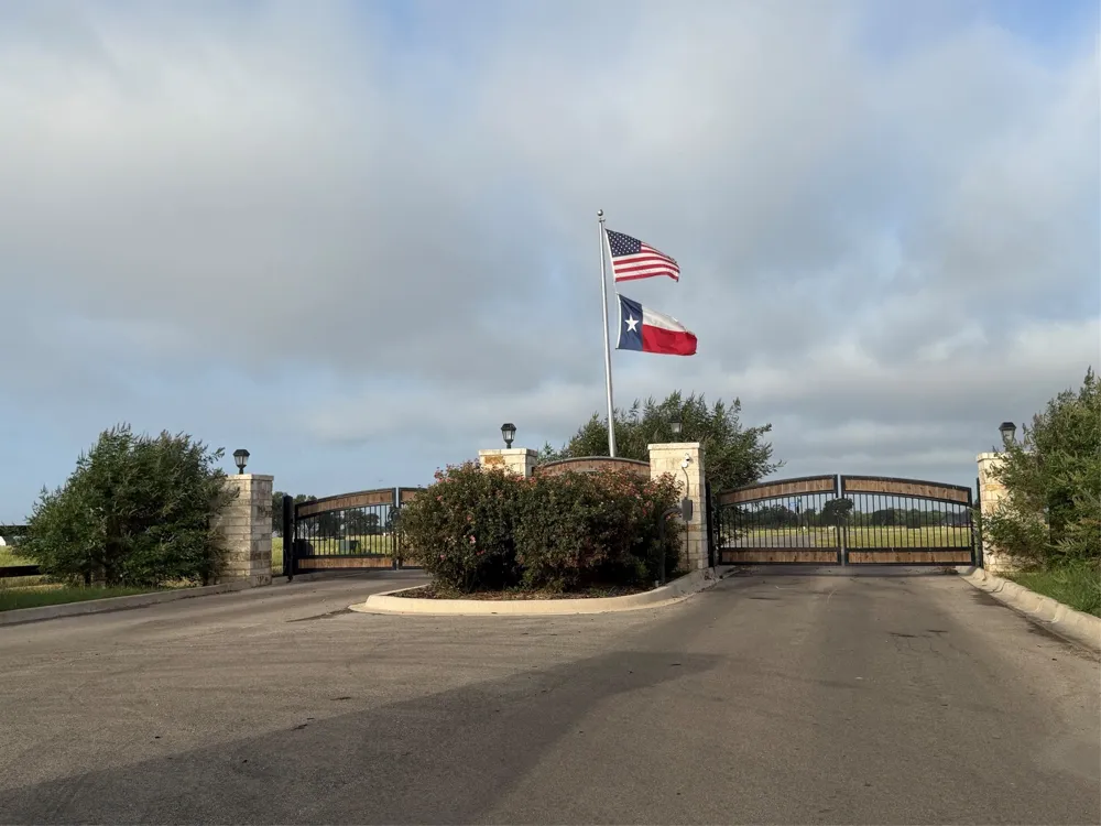 Kayak Cove Corsicana, TX 75109