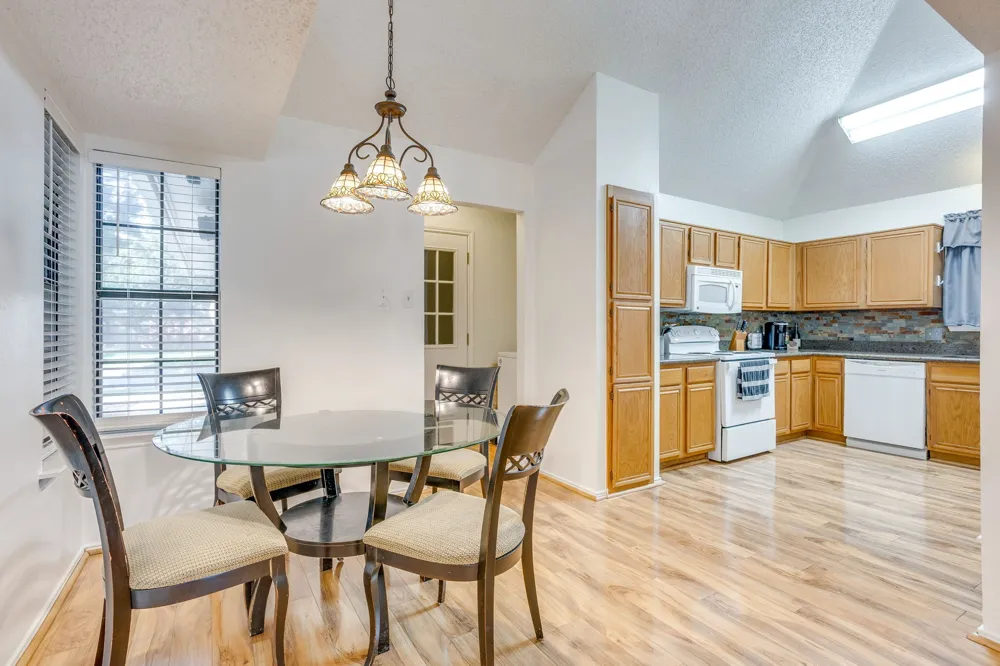 1200 Windy Meadows Drive Burleson, TX 76028