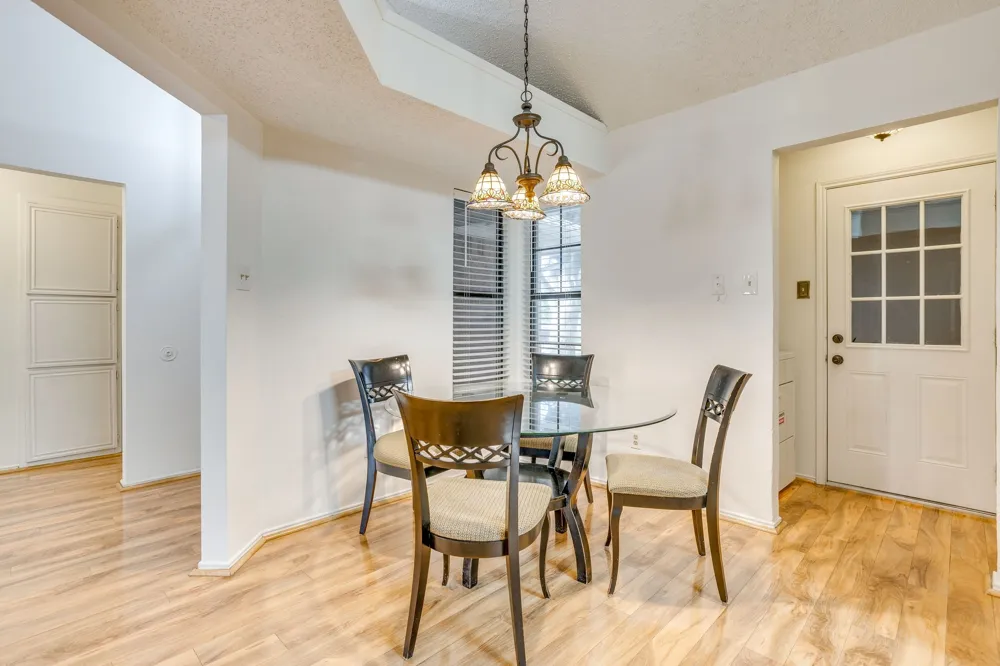 1200 Windy Meadows Drive Burleson, TX 76028