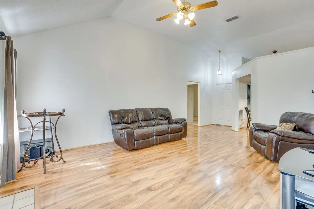 1200 Windy Meadows Drive Burleson, TX 76028