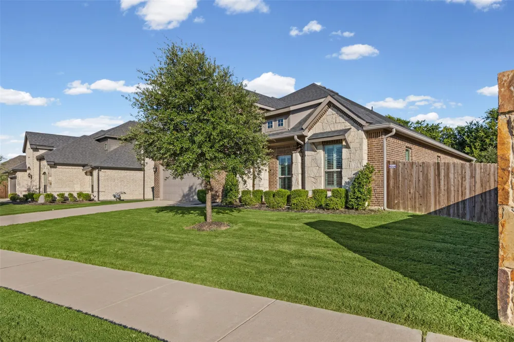 3200 Tail Water Drive Mansfield, TX 76063