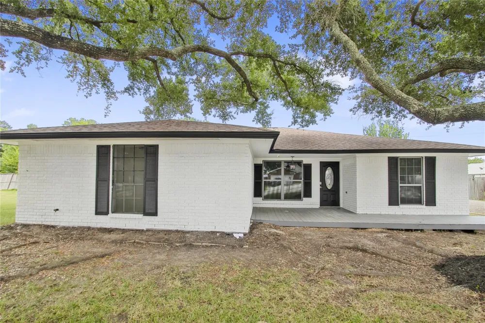 615 S 7th Street La Porte, TX 77571
