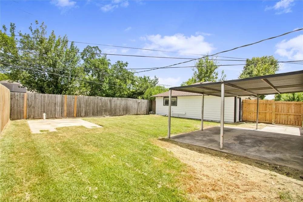 615 S 7th Street La Porte, TX 77571