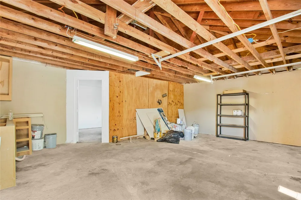 615 S 7th Street La Porte, TX 77571