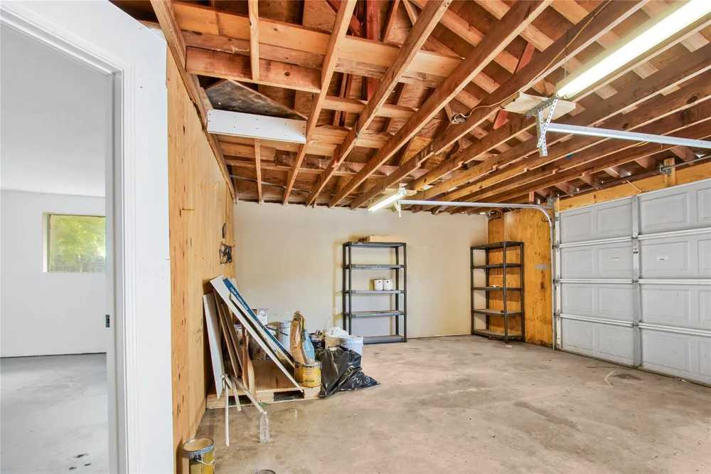 615 S 7th Street La Porte, TX 77571