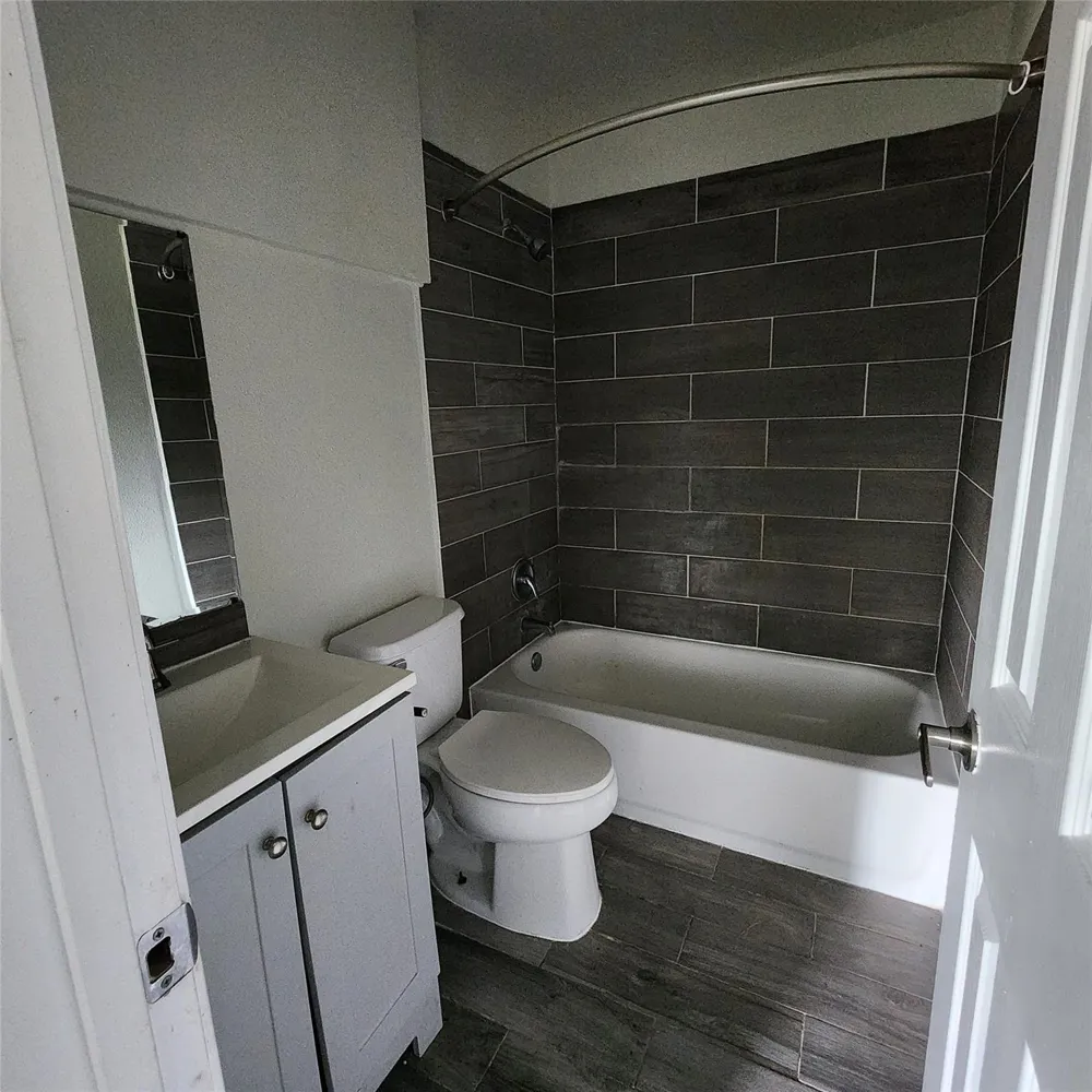 4710 Pelican Street #1 Hitchcock, TX 77563
