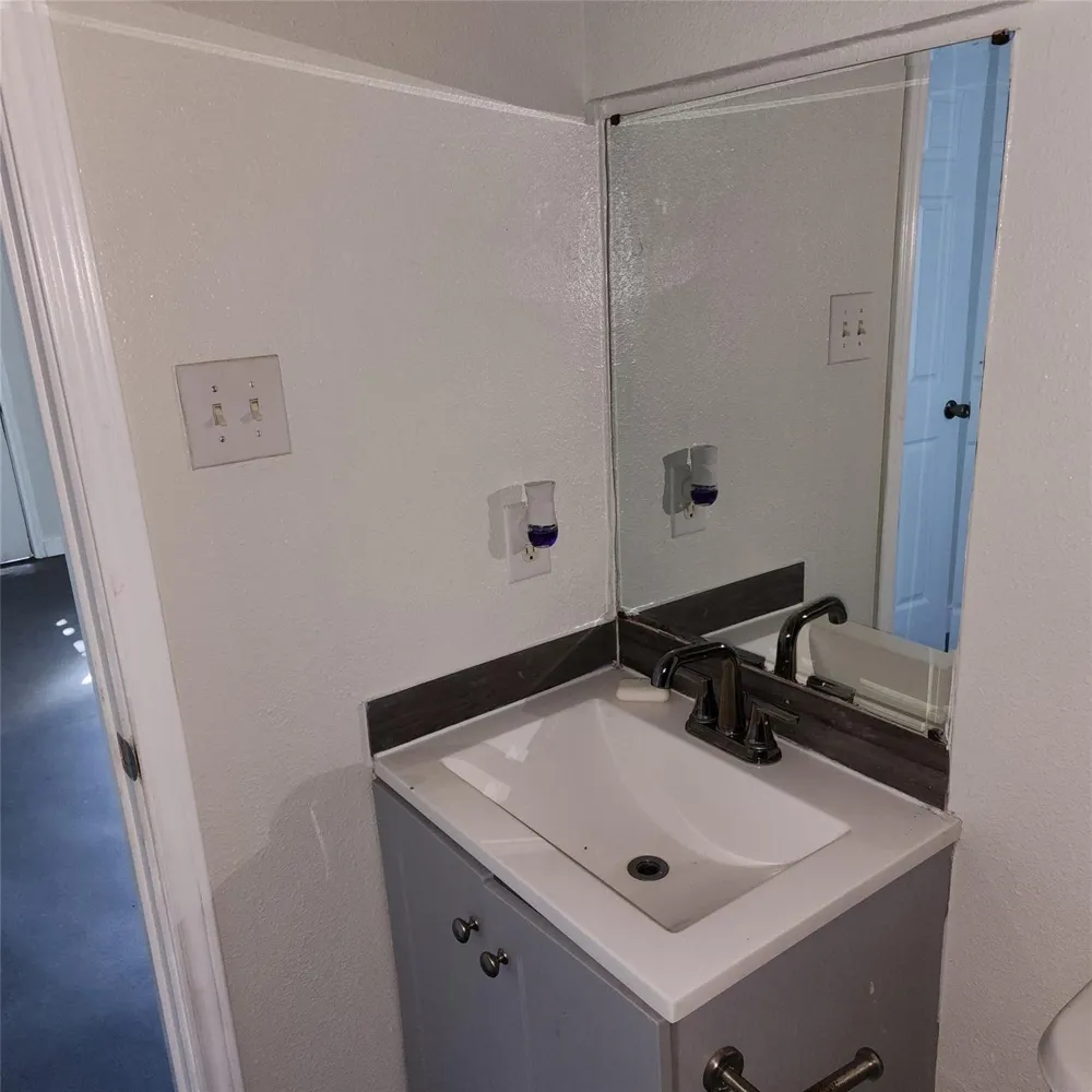 4710 Pelican Street #1 Hitchcock, TX 77563