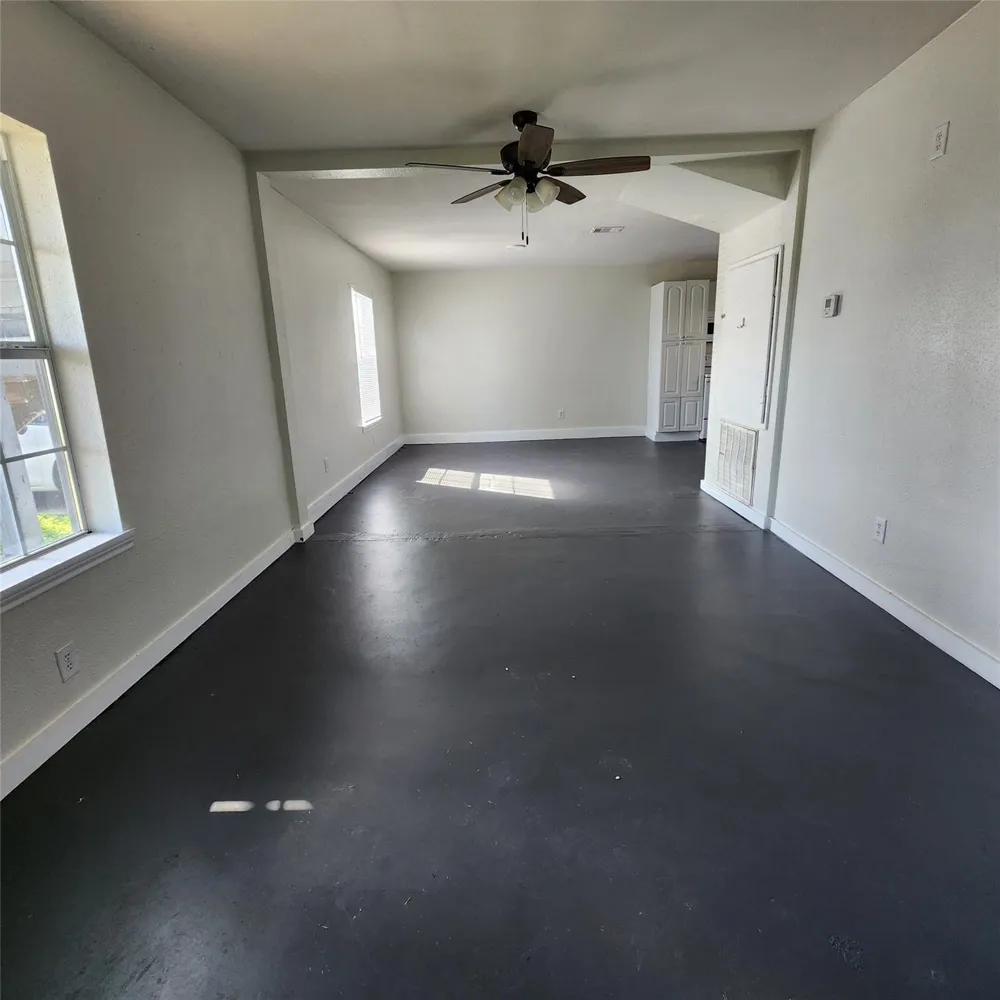 4710 Pelican Street #1 Hitchcock, TX 77563