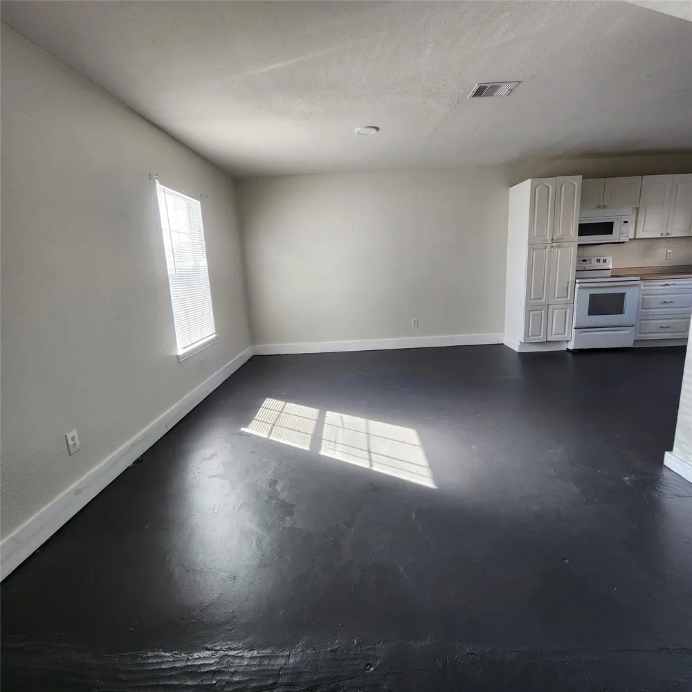 4710 Pelican Street #1 Hitchcock, TX 77563